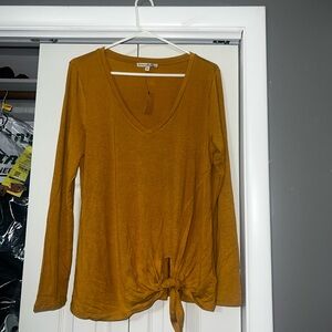 NWT express one eleven side tie top